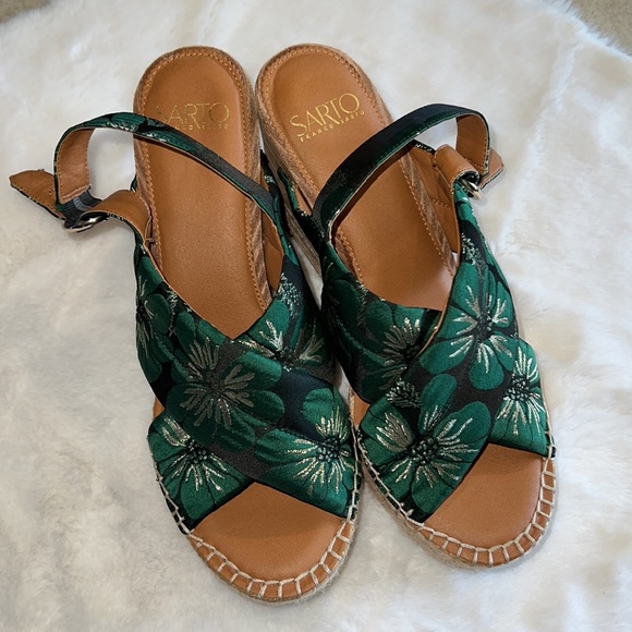 SARTO by Franco Sarto | Green Floral Niva Platform Sandal - Picture 2 of 7